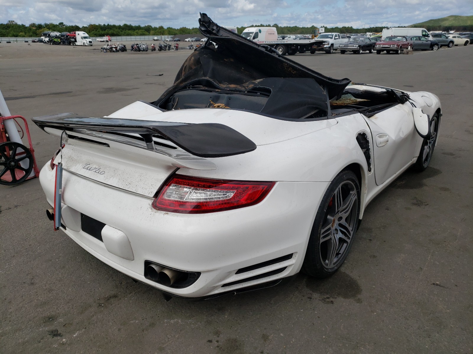 2008 PORSCHE 911 VIN WP0CD29958S708310 COPART salvage auction — TOP/ROOF, NY - MV907A-PARTS ONLY, sold $27,000 on 2025-04-30 (photo 4)