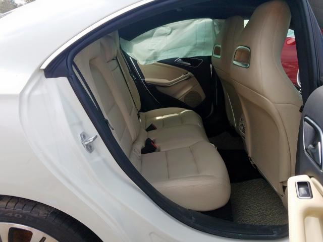 2017 Mercedes-Benz C-Class VIN WDDSJ4GB6HN432228 COPART salvage auction — Side, Salvage, sold $5,400 on 2020-04-12 (photo 6)