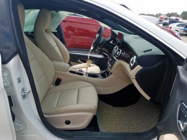 2017 Mercedes-Benz C-Class VIN WDDSJ4GB6HN432228 COPART salvage auction — Side, Salvage, sold $5,400 on 2020-04-12 (photo 5)