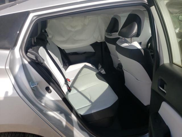 2020 Toyota Prius VIN JTDKARFU4L3122562 COPART salvage auction — Side, Salvage, sold $8,600 on 2021-04-13 (photo 6)