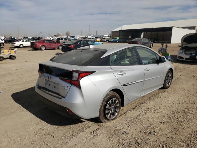 2020 Toyota Prius VIN JTDKARFU4L3122562 COPART salvage auction — Side, Salvage, sold $8,600 on 2021-04-13 (photo 4)
