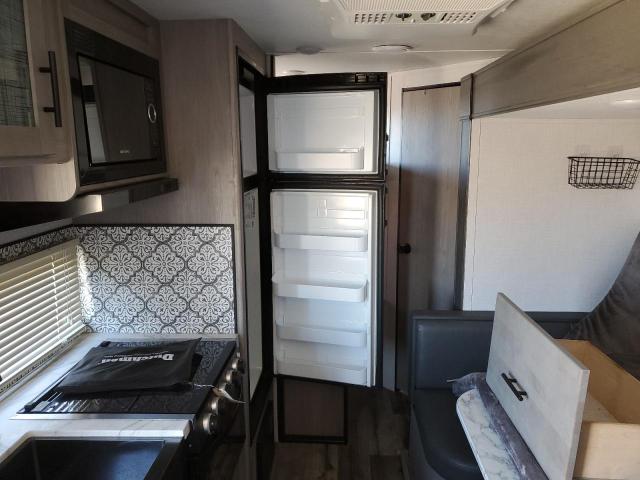 2022 Keystone Coleman VIN 4YDTCMJ13NM937506 COPART salvage auction — ALL OVER, NE - CERT OF TITLE-SALVAGE, sold $30 on 2026-07-09 (photo 6)