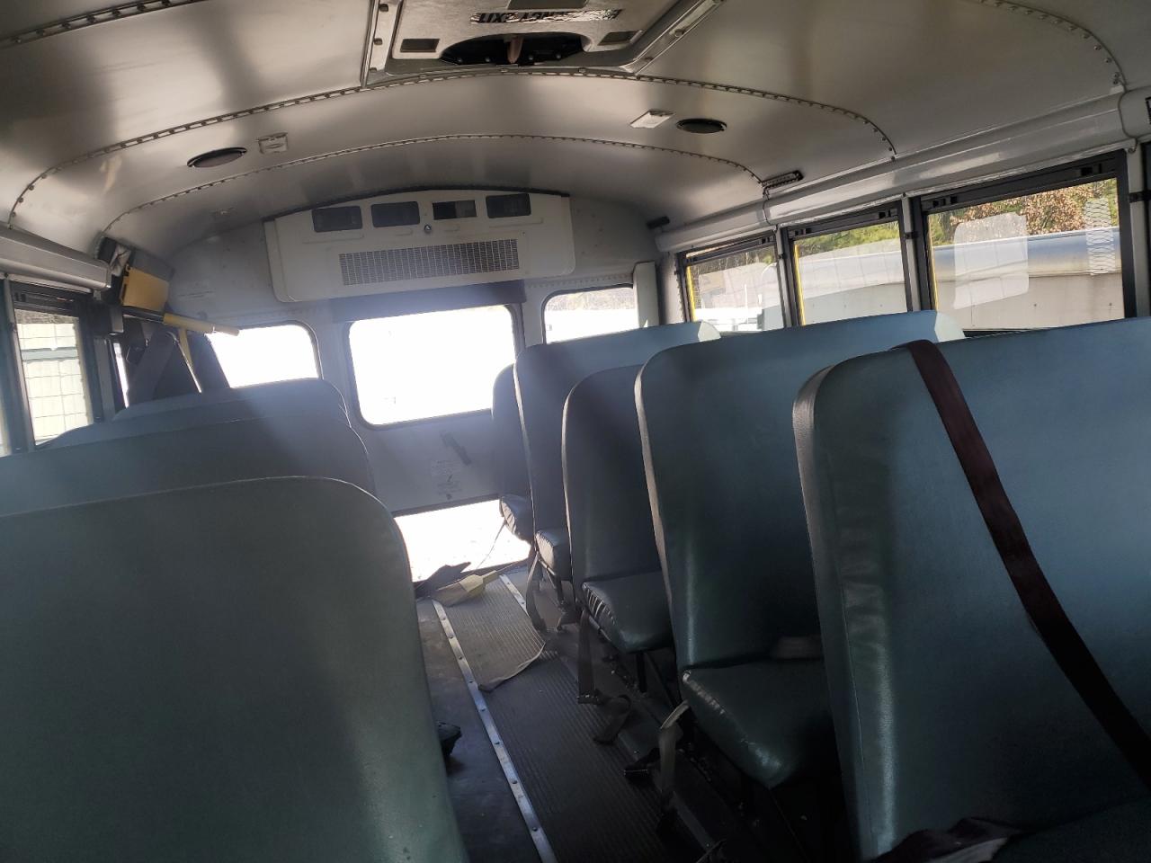 2011 Chevrolet Bus VIN 1GB9G5A60A1110548 COPART salvage auction — Front End, MS - CERTIFICATE OF TITLE - JUNK, sold $450 on 2026-07-09 (photo 5)