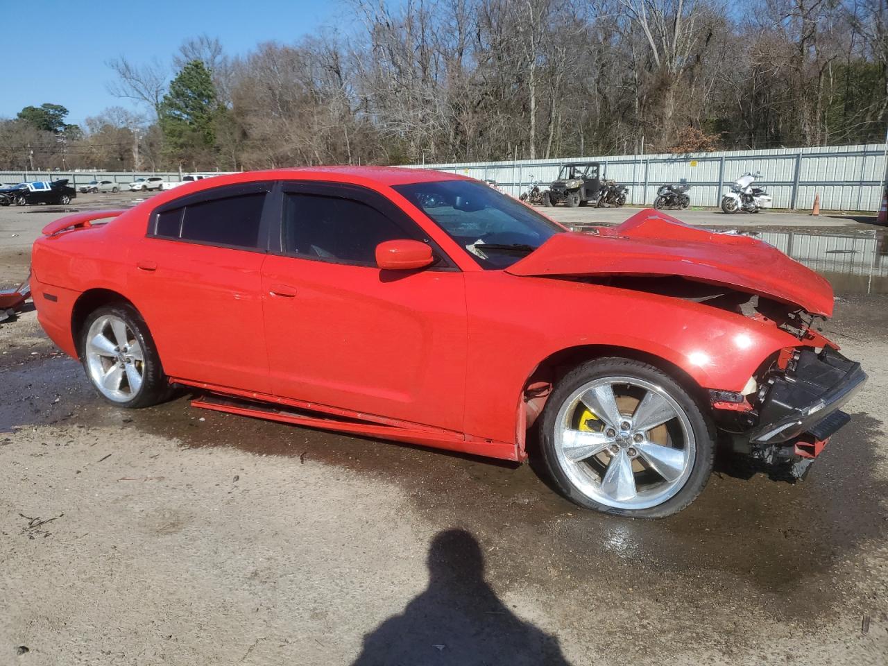 2013 Dodge Charger VIN 2C3CDXHG4DH735131 COPART salvage auction — Front End, LA - CERT OF TITLE-SALVAGE, sold $725 on 2025-03-27 (photo 4)