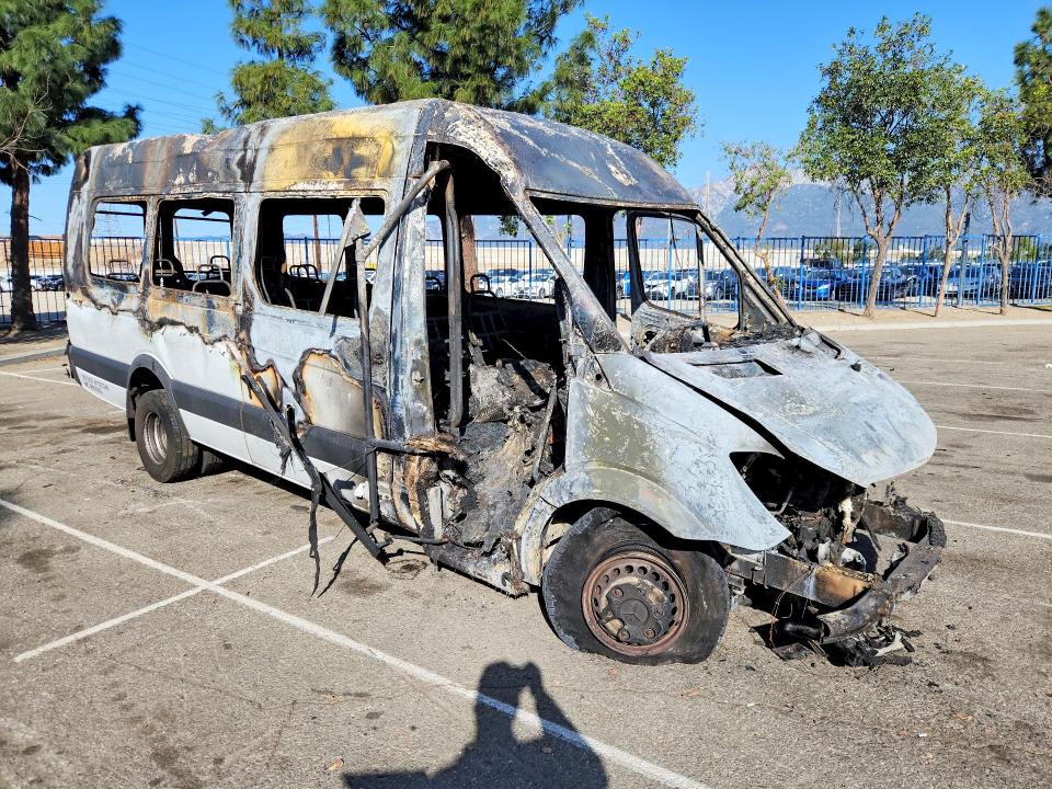 2014 Mercedes-benz Sprinter VIN WD3PF4CC1E5881368 COPART salvage auction — BURN, Ca - Non-Repairable Vehicle Cert, sold $150 on 2026-08-04 (photo 4)