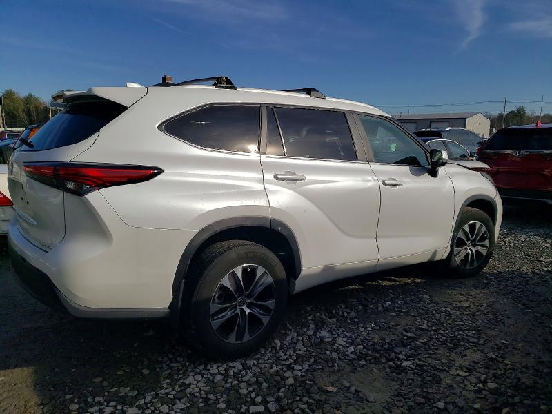 2023 Toyota Highlander VIN 5TDKDRBH8PS039561 COPART salvage auction — BURN, Ma - Cert Of Title-Salvage, sold $6,400 on 2026-07-06 (photo 3)