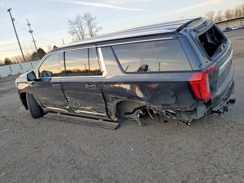 2023 Gmc Yukon xl VIN 1GKS2JKT7PR328963 COPART salvage auction — Side, OR - SALVAGE TITLE CERTIFICATE, sold $9,100 on 2026-02-16 (photo 2)
