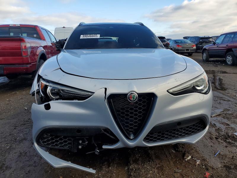 2021 Alfa romeo Stelvio VIN ZASPAKBNXM7D14971 COPART salvage auction — SIDE, Il - Salvage Certificate, sold $2,400 on 2026-07-21 (photo 5)