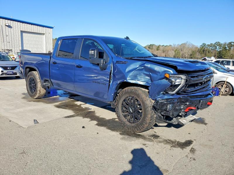 2026 Chevrolet Silverado 2500 VIN 1GC4KNE72TF131866 COPART salvage auction — SIDE, Tx - Salvage Vehicle Title, sold $125 on 2026-07-09 (photo 4)