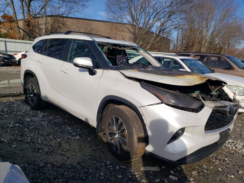 2023 Toyota Highlander VIN 5TDKDRBH8PS039561 COPART salvage auction — BURN, Ma - Cert Of Title-Salvage, sold $6,400 on 2026-07-06 (photo 4)