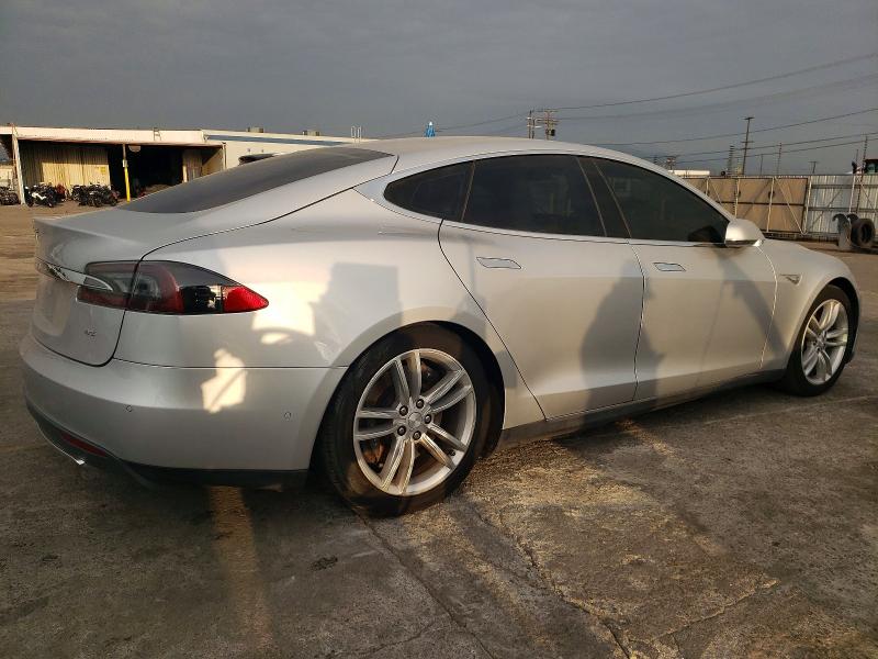 2014 Tesla VIN 5YJSA1H12EFP63896 COPART salvage auction — FRONT END, Salvage Title, sold $2,600 on 2026-07-13 (photo 3)