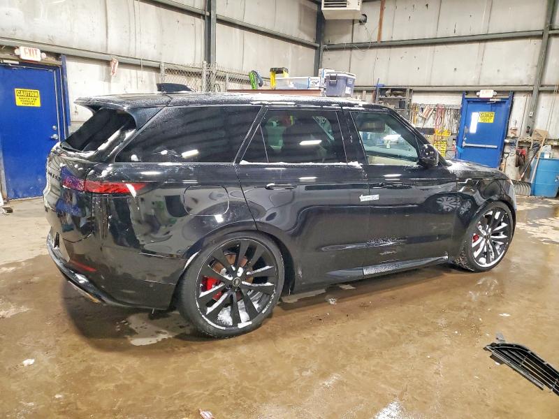 2025 Land rover RANGE ROVER VIN SAL1L9FU4SA476588 COPART salvage auction — REAR END, On - Permit No Brand - Unfit, sold $82,500 on 2026-07-09 (photo 3)