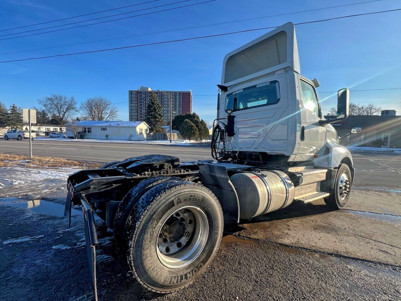 2023 International VIN 3HSDYTZN0PN749366 COPART salvage auction — Minor Dent/Scratches, MI - CERT OF TITLE-REBUILT SALVAGE (P), sold $1,900 on 2026-01-30 (photo 4)
