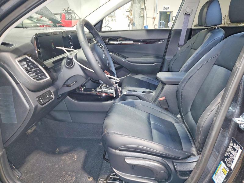 2025 Kia Seltos VIN KNDEUCAA5S7787671 COPART salvage auction — SIDE, Ns - Salvage Title, sold $1,800 on 2026-07-09 (photo 7)
