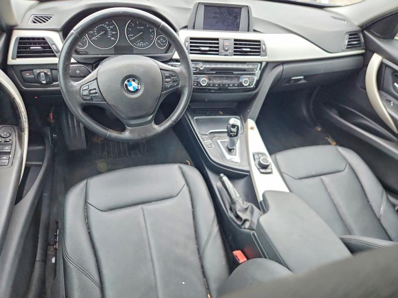 2018 BMW 3 series VIN WBA8A9C51JAH12542 COPART salvage auction — NORMAL WEAR, La - Dealer Only Clean Title, sold $3,550 on 2026-07-10 (photo 8)