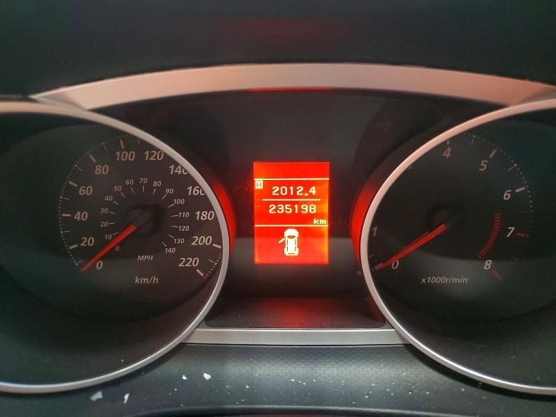 2010 Mitsubishi Outlander VIN JA4JT3AX1AZ604429 COPART salvage auction — VANDALISM, AB - BOS - SALVAGE, sold $300 on 2026-07-16 (photo 9)