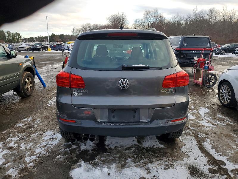 2015 Volkswagen Tiguan VIN WVGBV7AX3FW550065 COPART salvage auction — NORMAL WEAR, ME - CERTIFICATE OF TITLE, sold $3,900 on 2026-07-18 (photo 6)