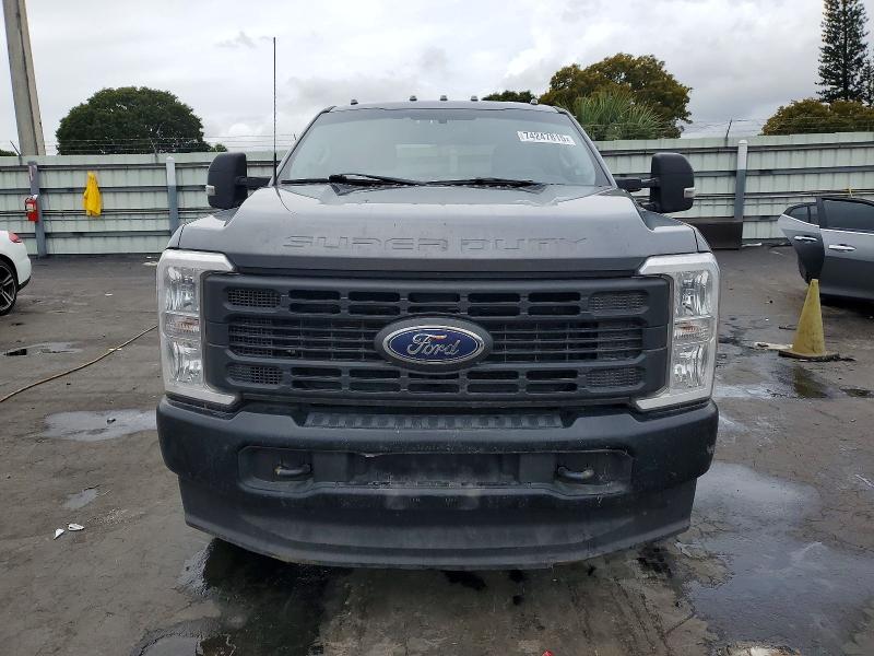 2024 Ford F-350 super duty VIN 1FT8W3DTXPED65239 COPART salvage auction — SIDE, NE - CERT OF TITLE-SALVAGE, sold $5,500 on 2026-07-27 (photo 5)