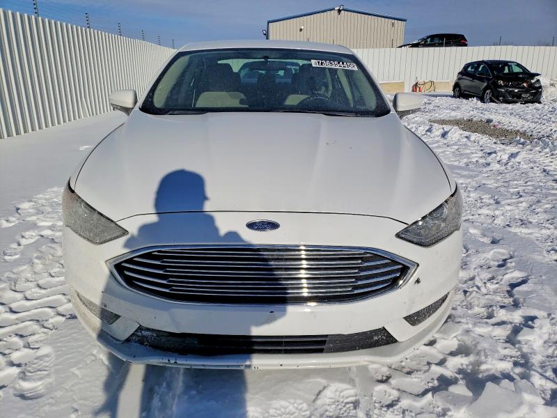 2018 Ford Fusion VIN 3FA6P0H75JR194779 COPART salvage auction — MINOR DENT/SCRATCHES, KY - CERTIFICATE OF TITLE, sold $2,600 on 2026-07-09 (photo 5)