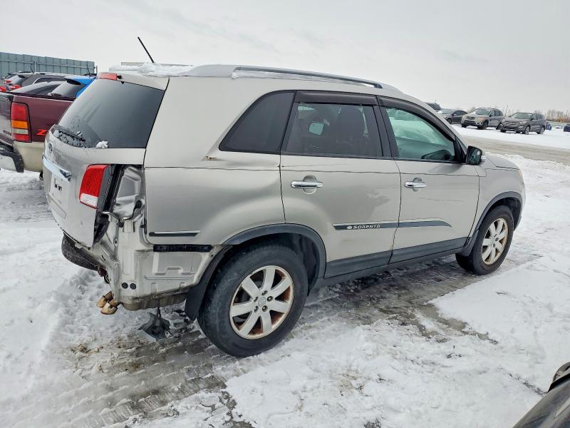 2013 Kia Sorento VIN 5XYKT3A65DG404934 COPART salvage auction — REAR END, On - Permit No Brand - Unfit, sold $625 on 2026-07-28 (photo 3)