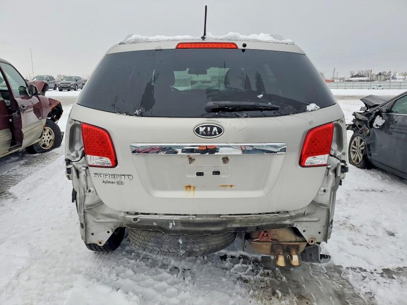 2013 Kia Sorento VIN 5XYKT3A65DG404934 COPART salvage auction — REAR END, On - Permit No Brand - Unfit, sold $625 on 2026-07-28 (photo 6)
