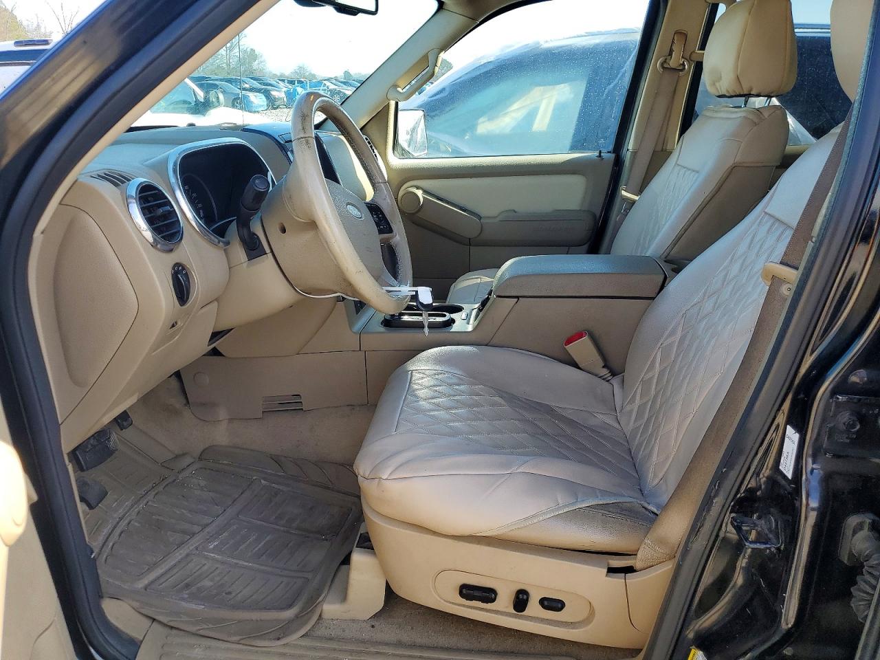 2008 Ford Explorer VIN 1FMEU63E88UB36767 COPART salvage auction — All Over, Ct - Clean Title, sold $550 on 2026-07-08 (photo 7)