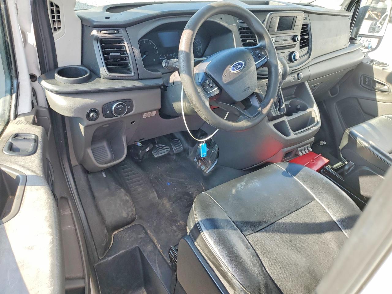 2020 Ford Transit VIN 1FDBW5Z86LKB24923 COPART salvage auction — Normal Wear, FL - CERTIFICATE OF TITLE (P), sold $7,500 on 2026-07-06 (photo 8)