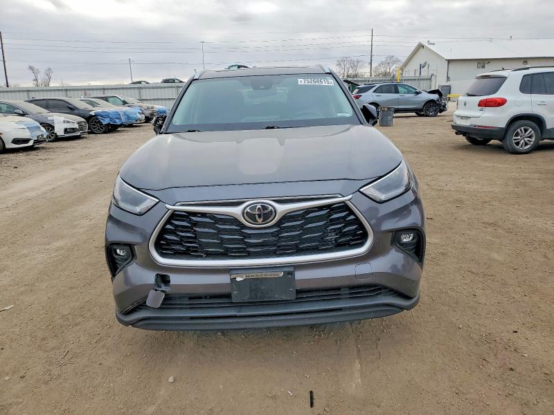 2022 Toyota Highlander VIN 5TDHZRBH9NS225375 COPART salvage auction — FRONT END, Ia - Cert Of Title-Salvage Title, sold $5,400 on 2026-07-24 (photo 5)