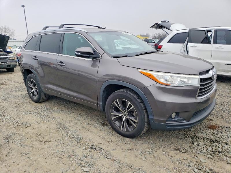 2016 Toyota Highlander VIN 5TDKKRFH1GS147746 COPART salvage auction — REAR END, Ca - Salvage Certificate, sold $7,300 on 2026-07-16 (photo 4)