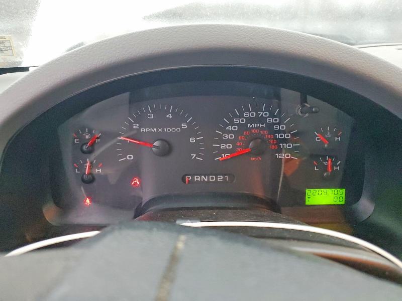 2007 Ford F-150 lightning VIN 1FTRX12W47NA40718 COPART salvage auction — MINOR DENT/SCRATCHES, VA - CERTIFICATE OF TITLE, sold $750 on 2026-07-09 (photo 9)