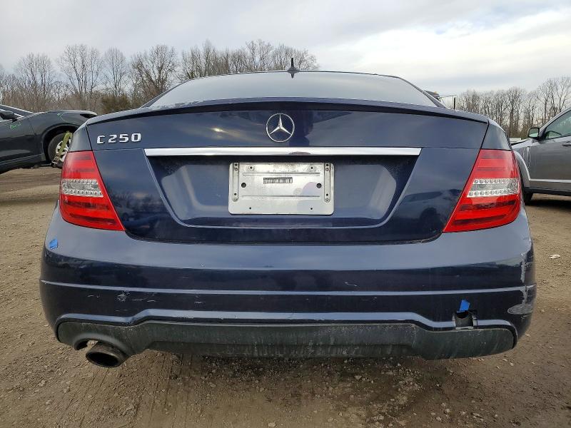 2012 Mercedes-benz C-klasse VIN WDDGJ4HB4CF925137 COPART salvage auction — FRONT END, Salvage Title, sold $700 on 2026-08-11 (photo 6)
