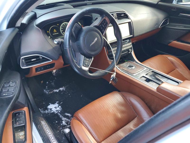 2018 Jaguar Xe VIN SAJAN4EV3JCP17768 COPART salvage auction — MINOR DENT/SCRATCHES, CT - CERTIFICATE OF TITLE, sold $5,500 on 2026-07-31 (photo 8)
