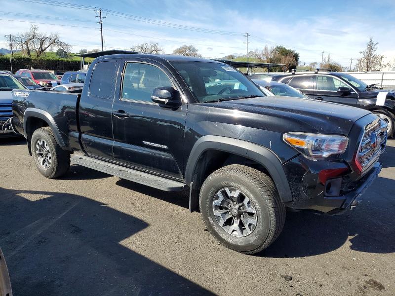 2017 Toyota Tacoma VIN 5TFSZ5ANXHX062787 COPART salvage auction — REAR END, Salvage Title, sold $8,400 on 2026-07-14 (photo 4)