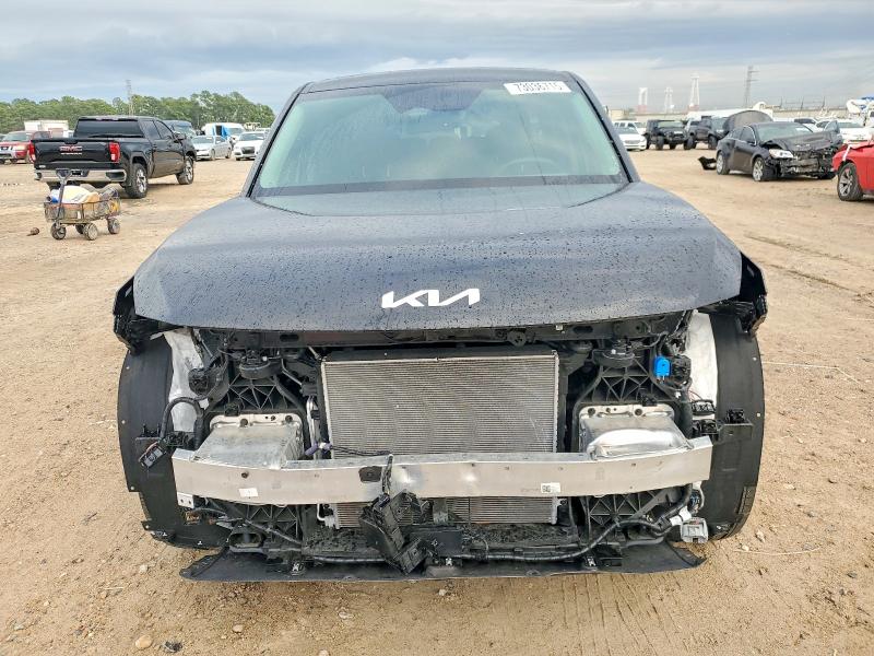 2026 Kia Ev9 VIN 5XYAB5S16TG011424 COPART salvage auction — SIDE, Salvage Title, sold $6,500 on 2026-07-24 (photo 5)