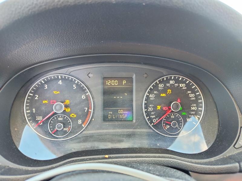 2015 Volkswagen Passat VIN 1VWAT7A33FC092027 COPART salvage auction — MINOR DENT/SCRATCHES, Salvage Title, sold $1,450 on 2026-08-13 (photo 9)
