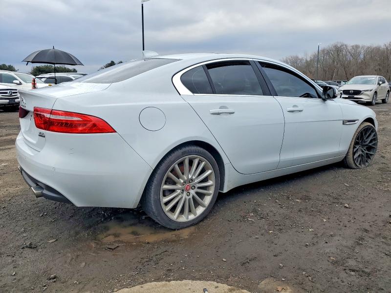 2018 Jaguar Xe VIN SAJAN4EV3JCP17768 COPART salvage auction — MINOR DENT/SCRATCHES, CT - CERTIFICATE OF TITLE, sold $5,500 on 2026-07-31 (photo 3)