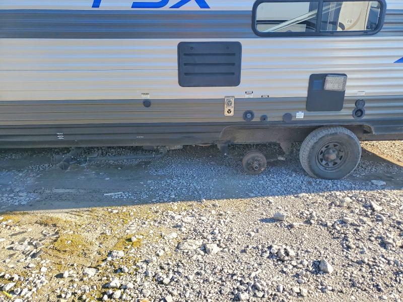 2020 Forest river Salem VIN 4X4TSMB20LY005342 COPART salvage auction — ROLLOVER, TN - SALVAGE CERTIFICATE, sold $1,200 on 2026-09-11 (photo 8)