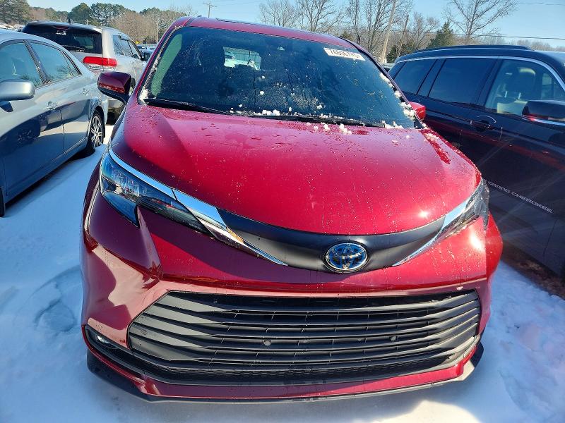2025 Toyota Sienna VIN 5TDYRKEC4SS287026 COPART salvage auction — REAR END, Ar - Certificate Of Title, sold $14,800 on 2026-07-13 (photo 5)