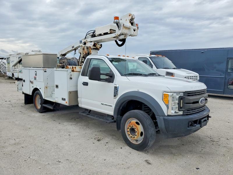 2017 Ford F-550 super duty VIN 1FDUF5GT4HEB94166 COPART salvage auction — MINOR DENT/SCRATCHES, FL - CERTIFICATE OF TITLE, sold $16,200 on 2026-07-27 (photo 1)