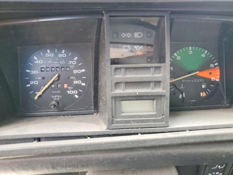 1990 Volkswagen Vanagon VIN WV2YB0256LH083575 COPART salvage auction — BURN, Sd - Cert Of Title-Salvage, sold $175 on 2026-07-31 (photo 9)