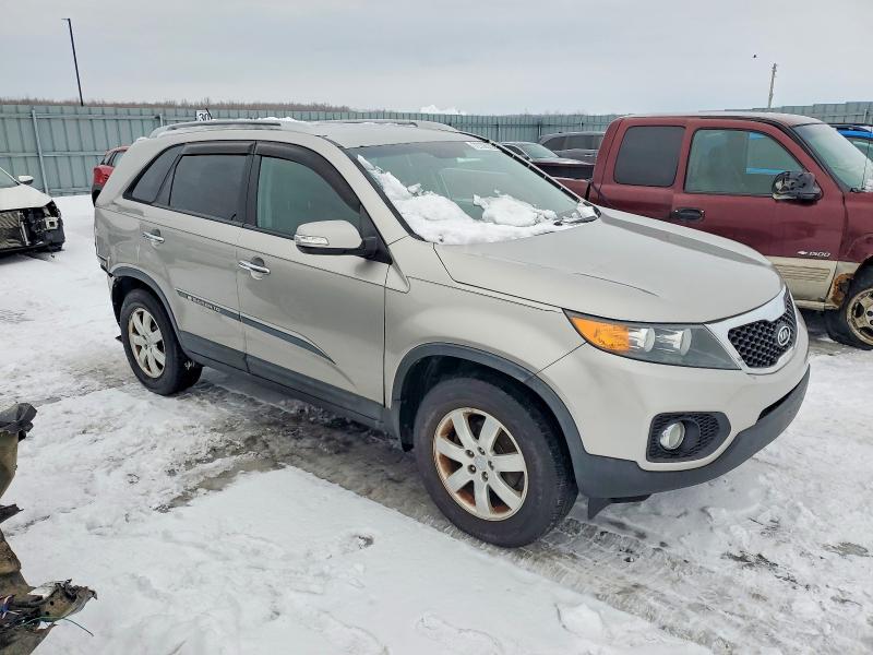 2013 Kia Sorento VIN 5XYKT3A65DG404934 COPART salvage auction — REAR END, On - Permit No Brand - Unfit, sold $625 on 2026-07-28 (photo 4)