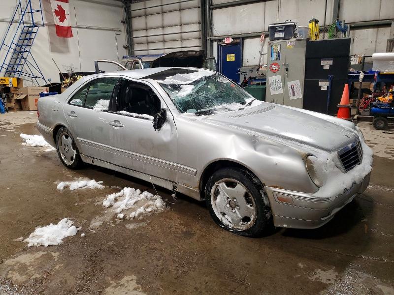 2000 Mercedes-benz E-class VIN WDBJF83J7YX040423 COPART salvage auction — ALL OVER, On - Permit No Brand - Unfit, sold $350 on 2026-07-09 (photo 4)