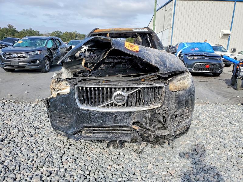 2022 Volvo Xc90 VIN YV4102CK9N1825739 COPART salvage auction — ENGINE BURN, Fl - Certificate Of Destruction, sold $425 on 2026-08-03 (photo 5)