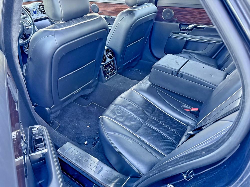 2013 Jaguar Xj series VIN SAJWA2GB2DLV42961 COPART salvage auction — NORMAL WEAR, Ca - Dis/Dlr/Exp Only Clean Title (P), sold $1,000 on 2026-07-20 (photo 6)