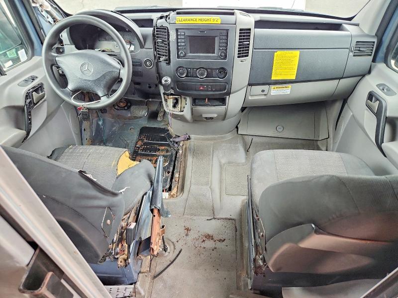 2018 Mercedes-benz Sprinter VIN WD3PE7CD6JP635573 COPART salvage auction — REAR END, Fl - Certificate Of Title, sold $3,250 on 2026-07-20 (photo 8)