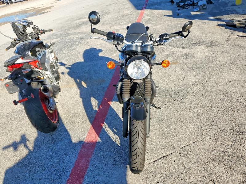 2018 Triumph motorcycle Bonneville VIN SMTD10GN7JT848443 COPART salvage auction — MECHANICAL, TX - SALVAGE VEHICLE TITLE, sold $1,650 on 2026-07-10 (photo 2)