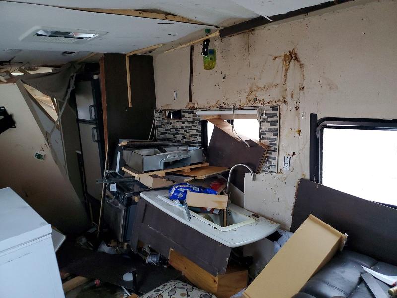 2019 Foresriver VIN 4X4TSMB24K7418174 COPART salvage auction — ROLLOVER, MO - SALVAGE CERTIFICATE OF TITLE, sold $30 on 2026-07-06 (photo 6)