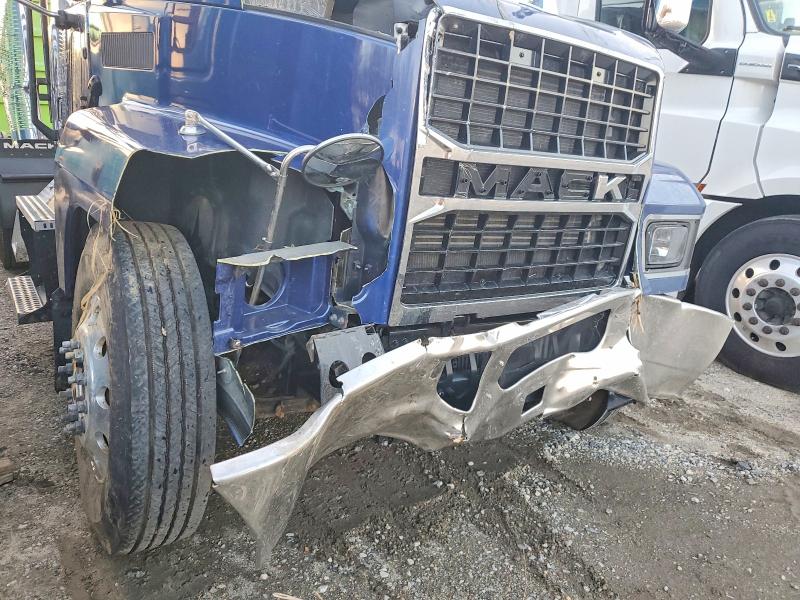 2026 Mack All models VIN 1M1PN4GY7TM018852 COPART salvage auction — ALL OVER, NJ - CERT OF TITLE-SALVAGE, sold $15,700 on 2026-07-23 (photo 9)