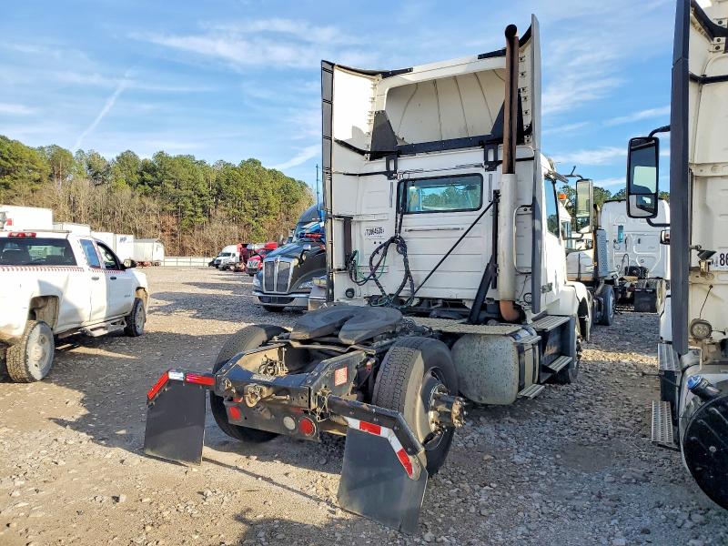 2017 Volvo Vn VIN 4V4N39TG9HN987968 COPART salvage auction — NORMAL WEAR, IN - CERTIFICATE OF TITLE, sold $4,900 on 2026-08-25 (photo 4)