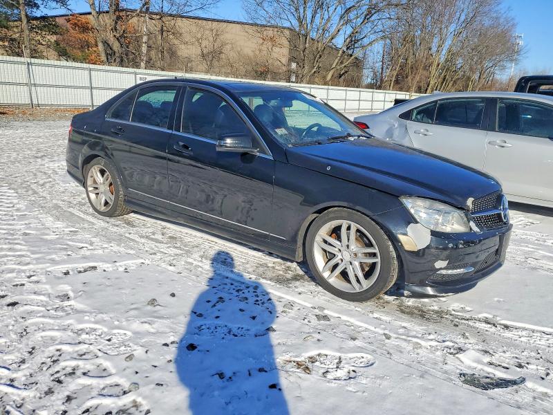 2011 Mercedes-benz C-klasse VIN WDDGF8BB8BR156205 COPART salvage auction — FRONT END, Co - Bill Of Sale-Parts Only, sold $375 on 2026-07-23 (photo 4)